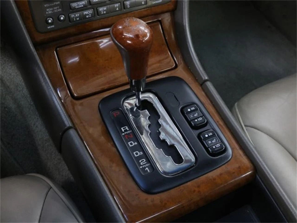 2004 Acura RL 1st Gen - Image 14 of 31