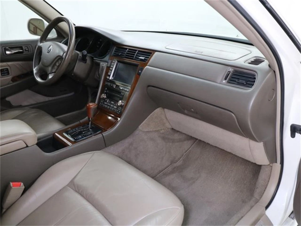 2004 Acura RL 1st Gen - Image 15 of 31