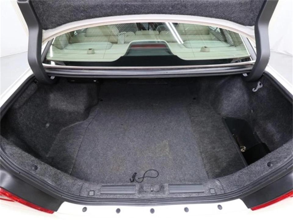 2004 Acura RL 1st Gen - Image 27 of 31