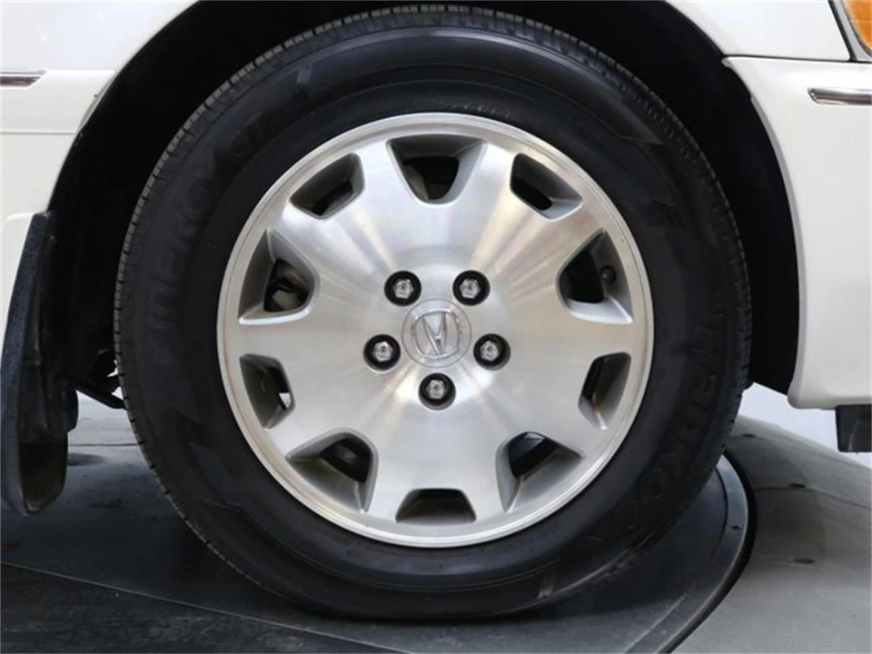 2004 Acura RL 1st Gen - Image 29 of 31