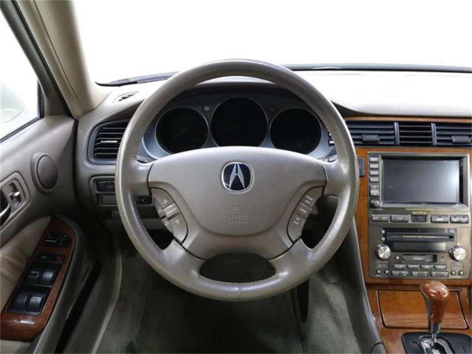 2004 Acura RL 1st Gen - Image 10 of 31