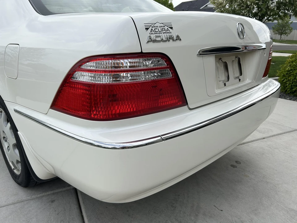 2004 Acura RL 1st Gen - Image 29 of 31