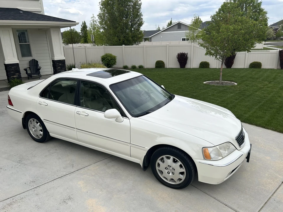 2004 Acura RL 1st Gen - Image 12 of 31