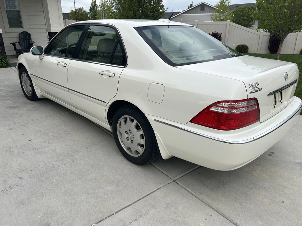 2004 Acura RL 1st Gen - Image 6 of 31