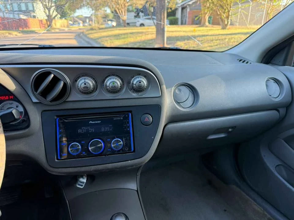 2004 Acura RSX - Image 9 of 10