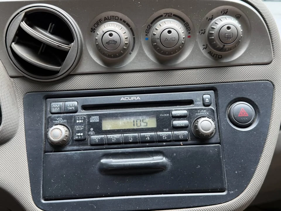 2004 Acura RSX - Image 10 of 15