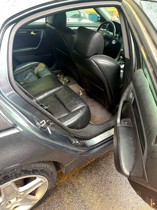 2004 Acura TL 3rd Gen - Image 9 of 10