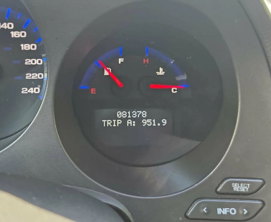 2004 Acura TL 3rd Gen - Image 6 of 15