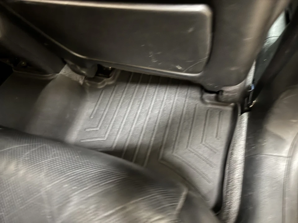 2004 Acura TL 3rd Gen - Image 10 of 20