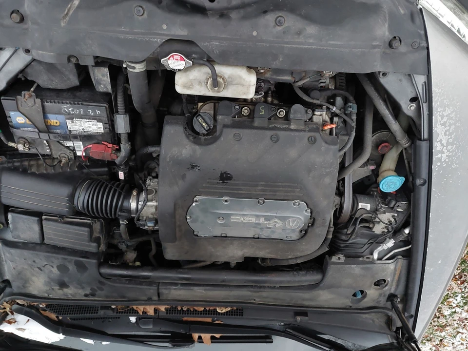 2004 Acura TL 3rd Gen - Image 13 of 19
