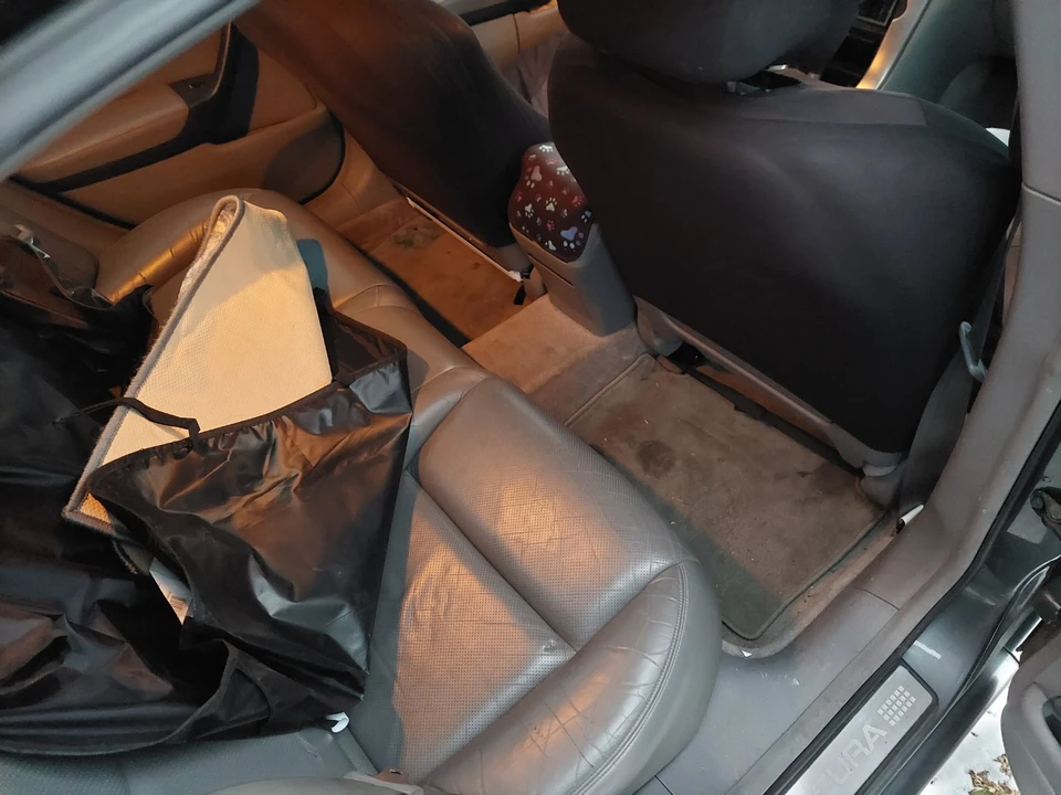2004 Acura TL 3rd Gen - Image 15 of 19