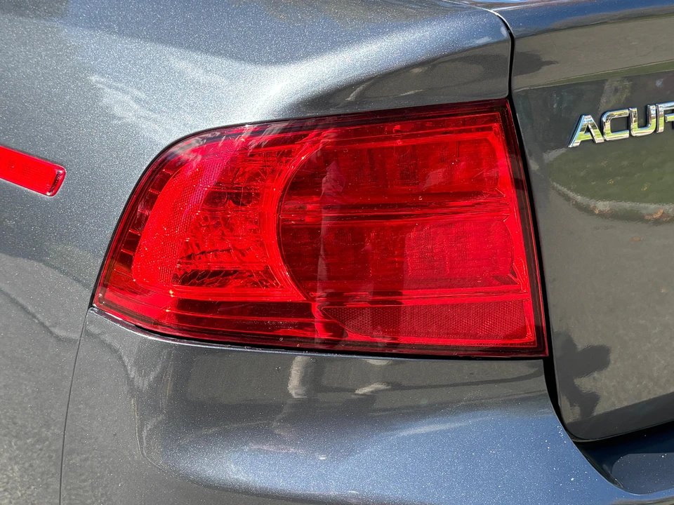 2004 Acura TL 3rd Gen - Image 16 of 18
