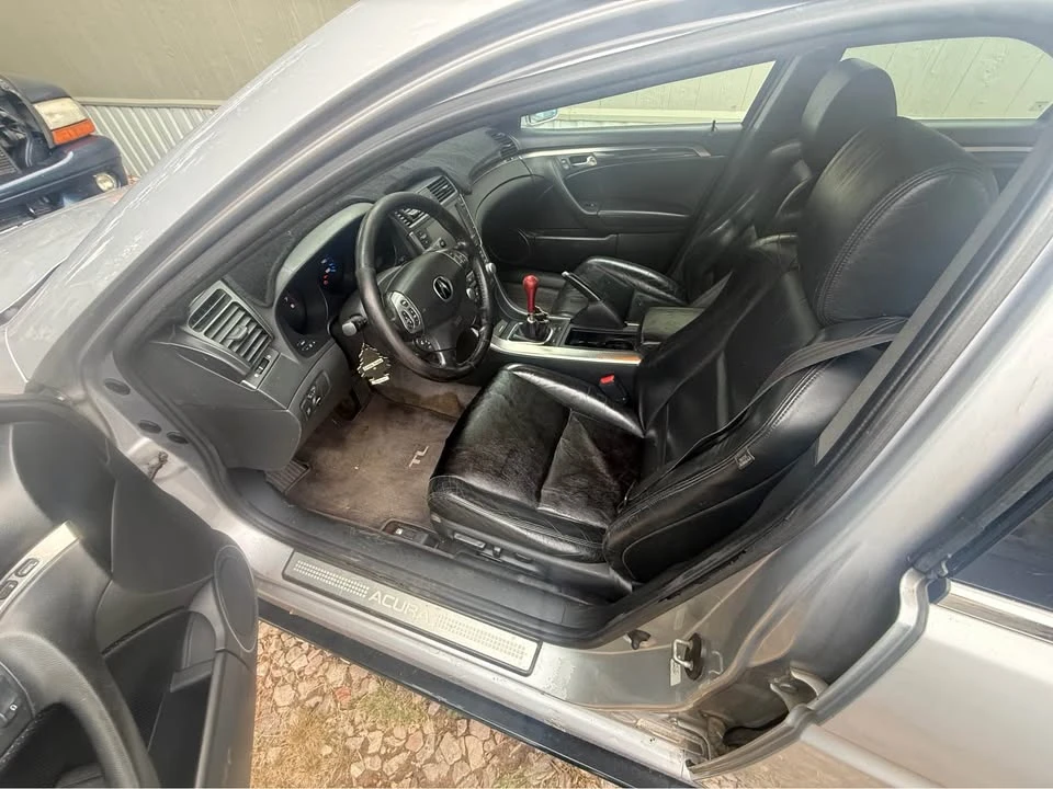 2004 Acura TL 3rd Gen - Image 10 of 12