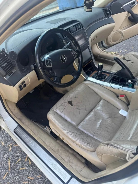 2004 Acura TL 3rd Gen - Image 4 of 8