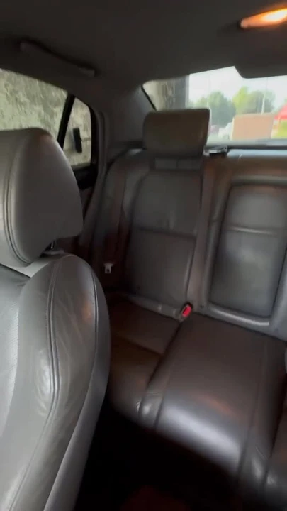 2004 Acura TL 3rd Gen - Image 2 of 2