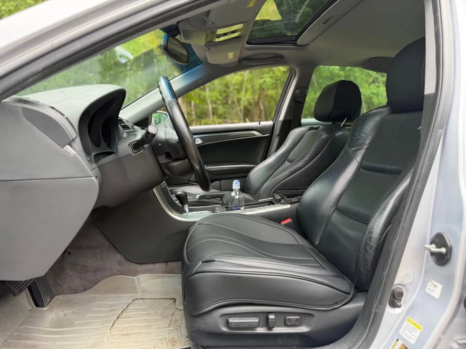 2004 Acura TL 3rd Gen - Image 9 of 15