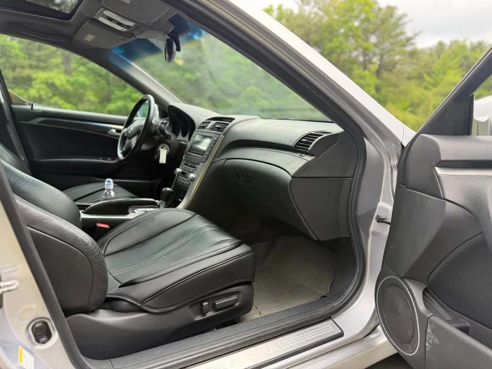 2004 Acura TL 3rd Gen - Image 12 of 15