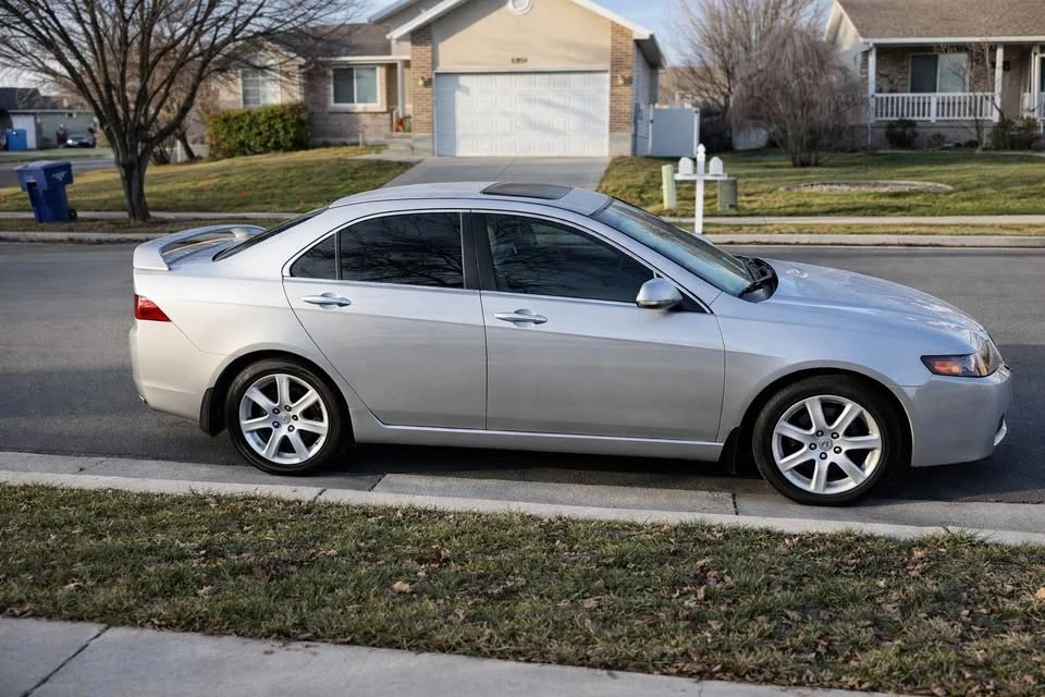 2004 Acura TSX 1st Gen - Image 2 of 8