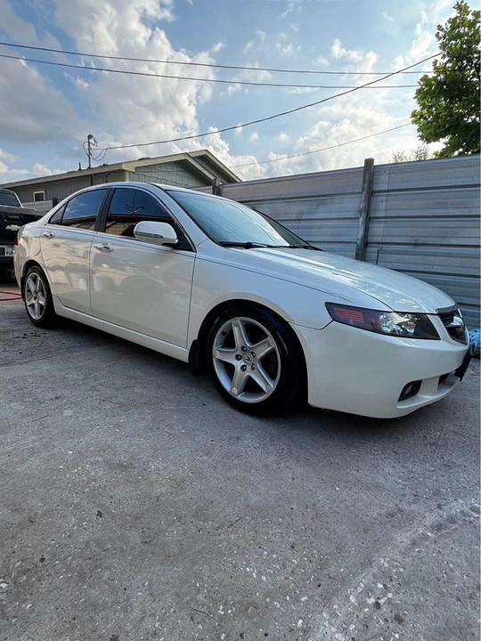 2004 Acura TSX 1st Gen - Image 2 of 8