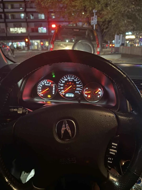 2004 Acura EL - Image 10 of 14