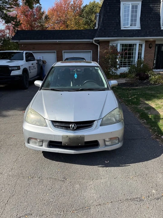 2004 Acura EL - Image 2 of 8
