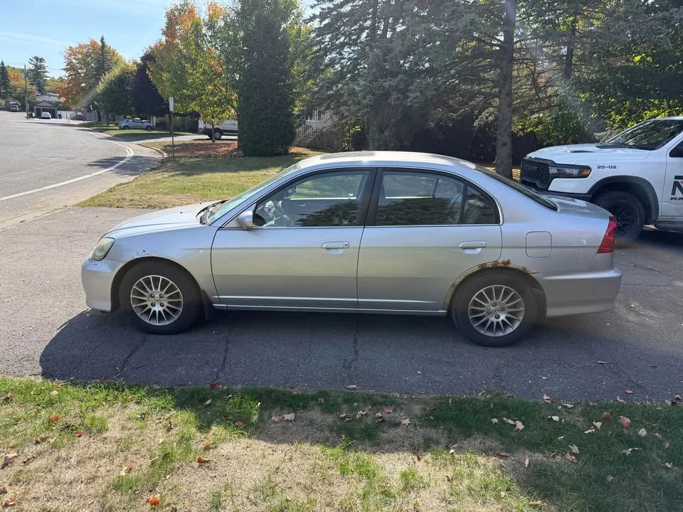 2004 Acura EL - Image 3 of 8
