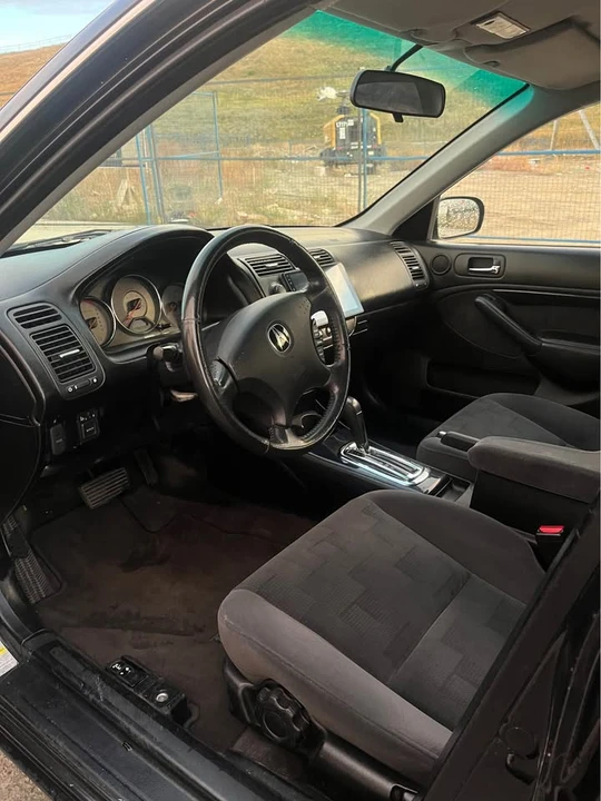 2004 Acura EL - Image 8 of 11