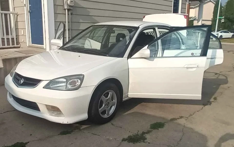 2004 Acura EL - Image 10 of 19