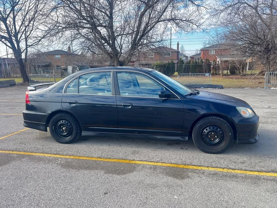 2004 Acura EL - Image 4 of 11