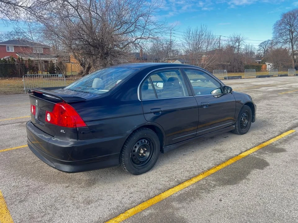 2004 Acura EL - Image 8 of 11