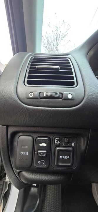 2004 Acura EL - Image 13 of 16