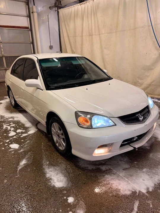 2004 Acura EL - Image 2 of 4