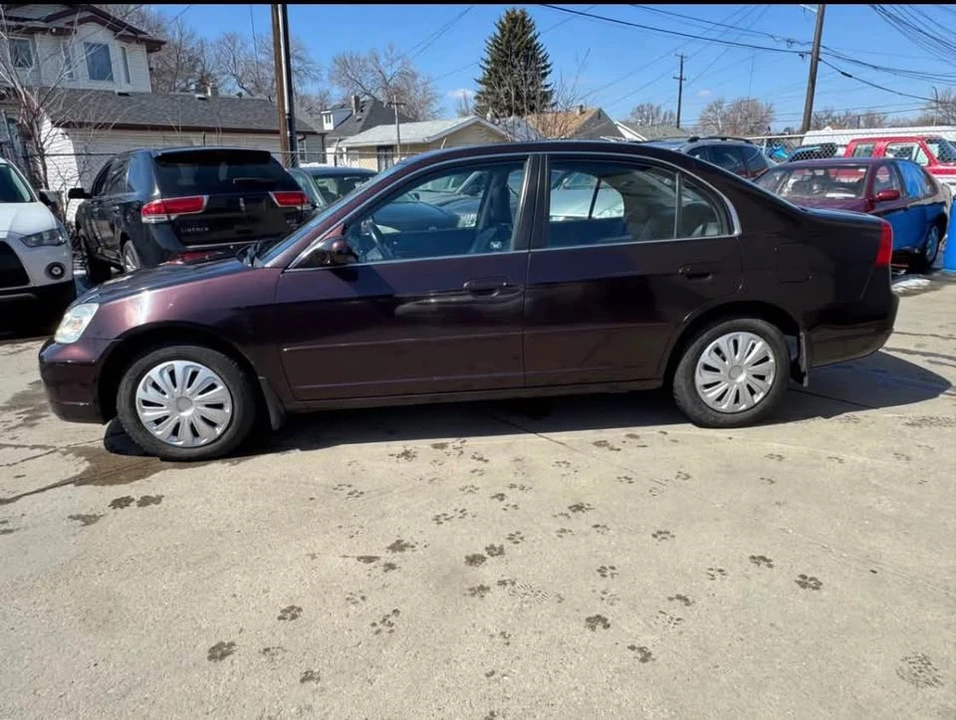 2004 Acura EL - Image 10 of 18