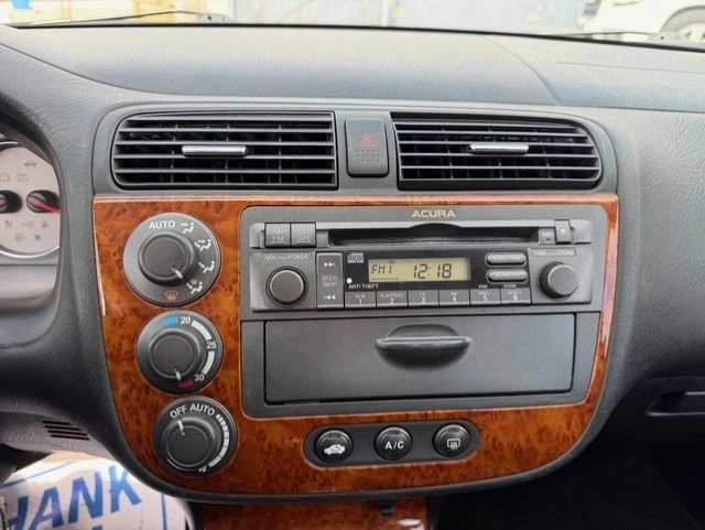 2004 Acura EL - Image 10 of 12