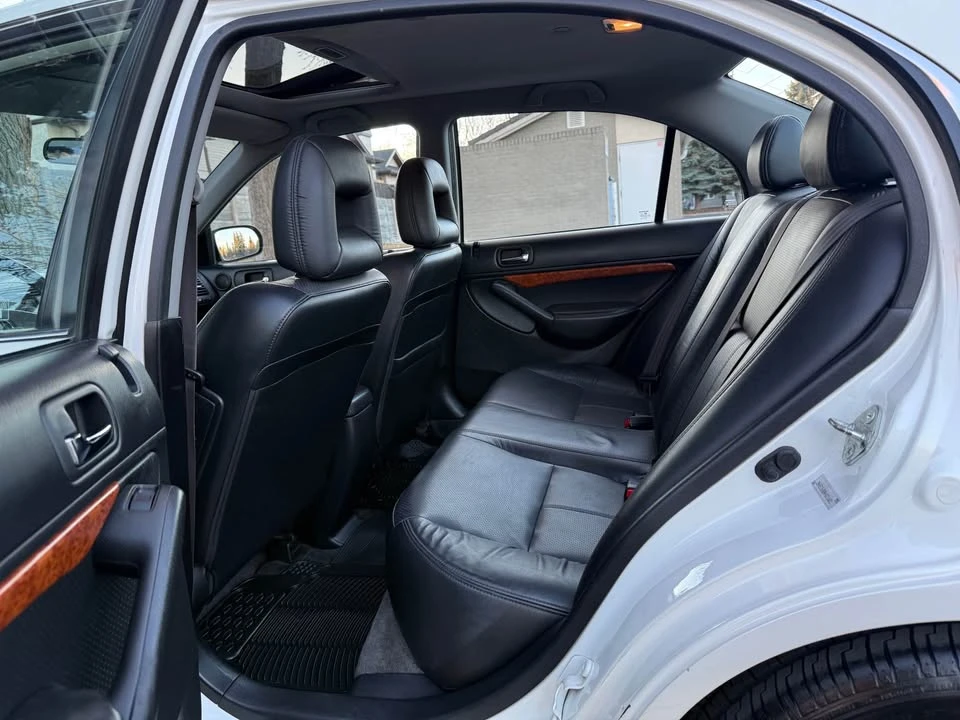 2004 Acura EL - Image 9 of 12