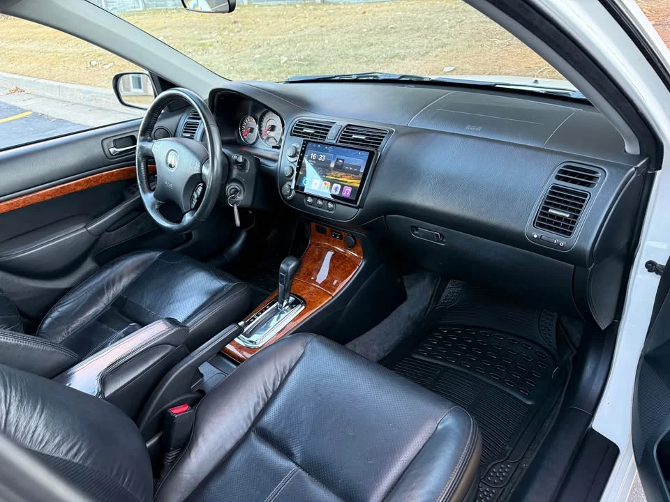 2004 Acura EL - Image 11 of 12