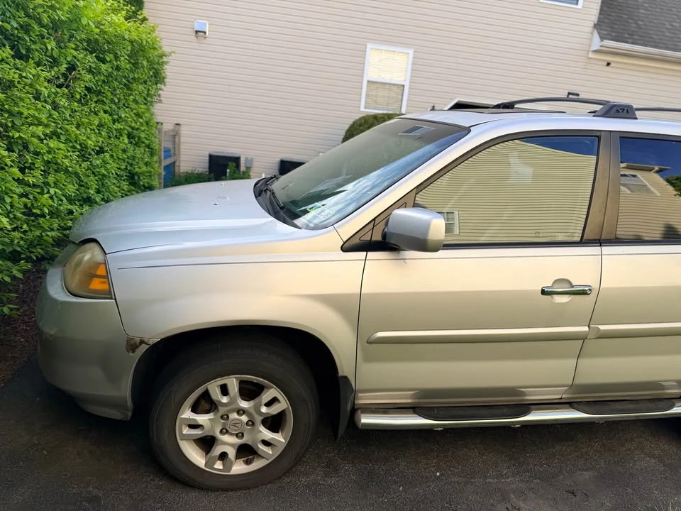 2004 Acura MDX 1st Gen - Image 2 of 11