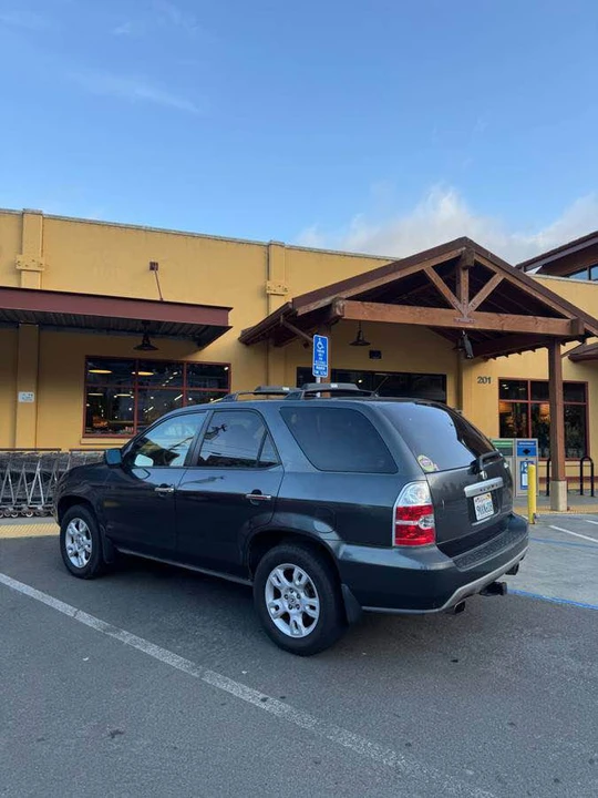 2004 Acura MDX 1st Gen - Image 3 of 4