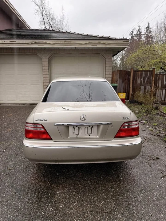2004 Acura RL 1st Gen - Image 2 of 4