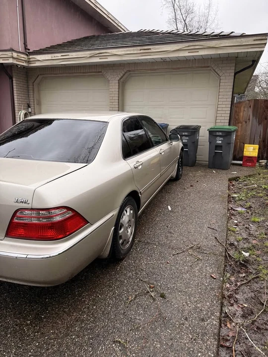 2004 Acura RL 1st Gen - Image 3 of 4