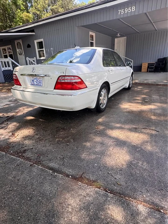 2004 Acura RL 1st Gen - Image 6 of 7