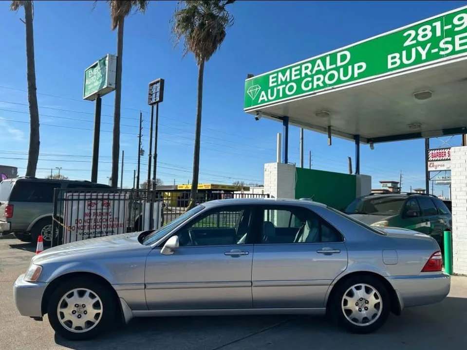 2004 Acura RL 1st Gen - Image 2 of 9