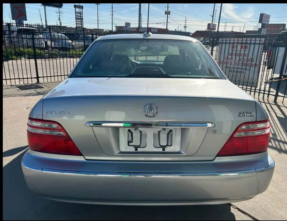 2004 Acura RL 1st Gen - Image 4 of 9