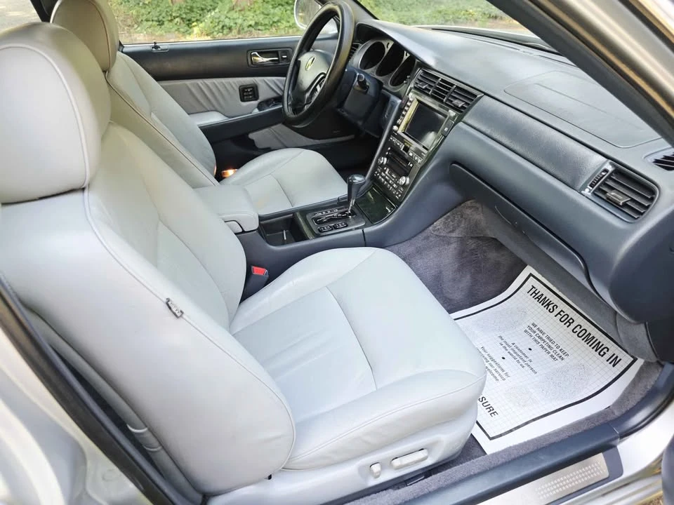 2004 Acura RL 1st Gen - Image 11 of 17