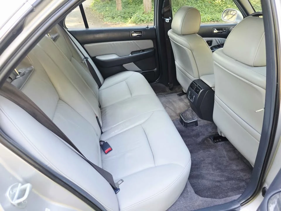 2004 Acura RL 1st Gen - Image 12 of 17