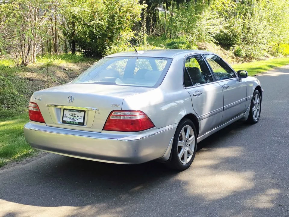 2004 Acura RL 1st Gen - Image 5 of 17