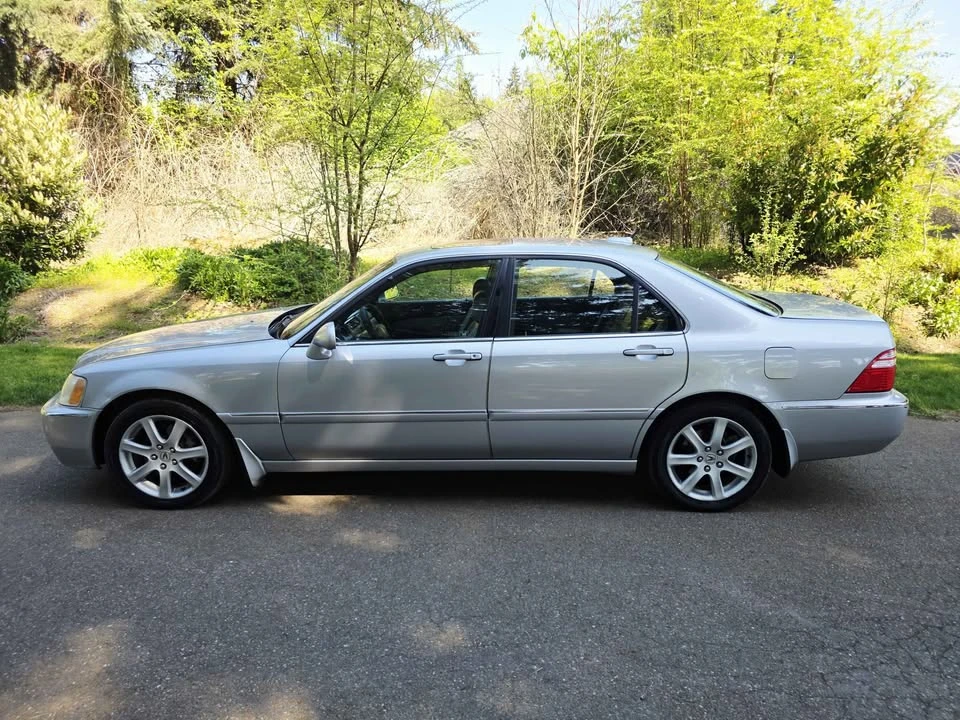 2004 Acura RL 1st Gen - Image 2 of 17