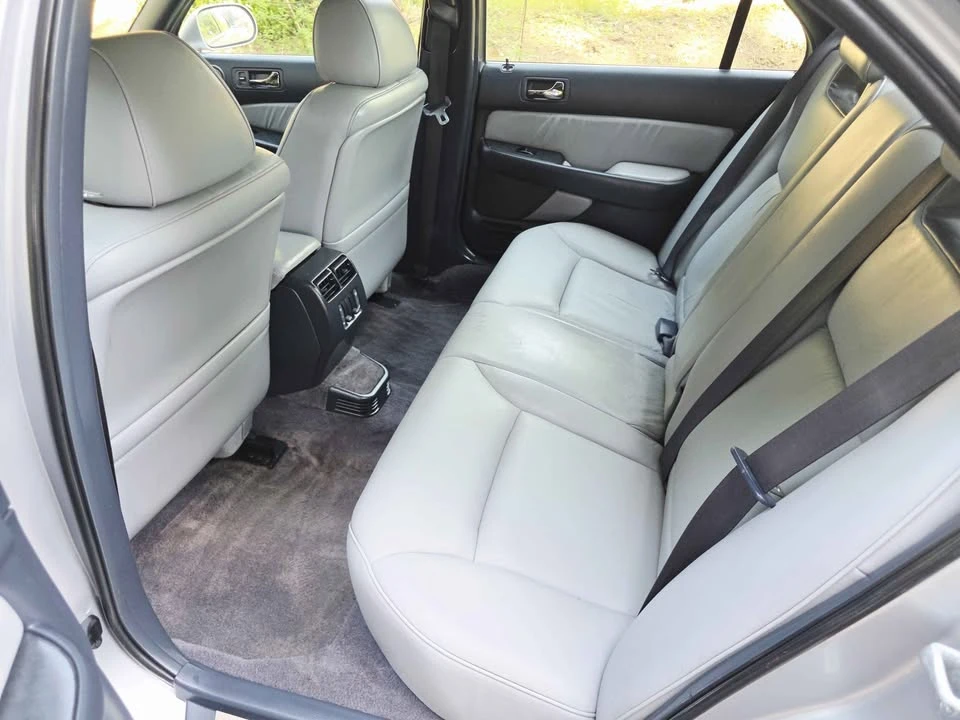 2004 Acura RL 1st Gen - Image 10 of 17
