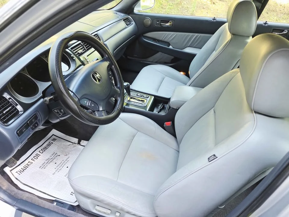 2004 Acura RL 1st Gen - Image 9 of 17