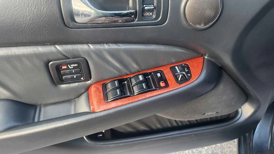2004 Acura RL 1st Gen - Image 6 of 7